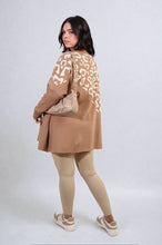 Load image into Gallery viewer, Leopard Print Knitted Long Sleeve Jumper
