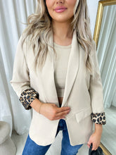 Load image into Gallery viewer, Leopard Print Blazer Jacket
