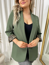 Load image into Gallery viewer, Leopard Print Blazer Jacket
